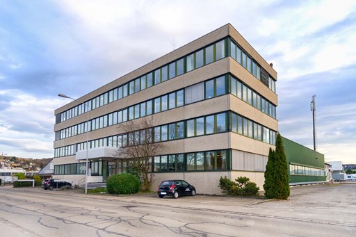 Office and commercial property Bachenbülach